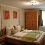 Bauernhof Familie Knoblechner Agroturismo *